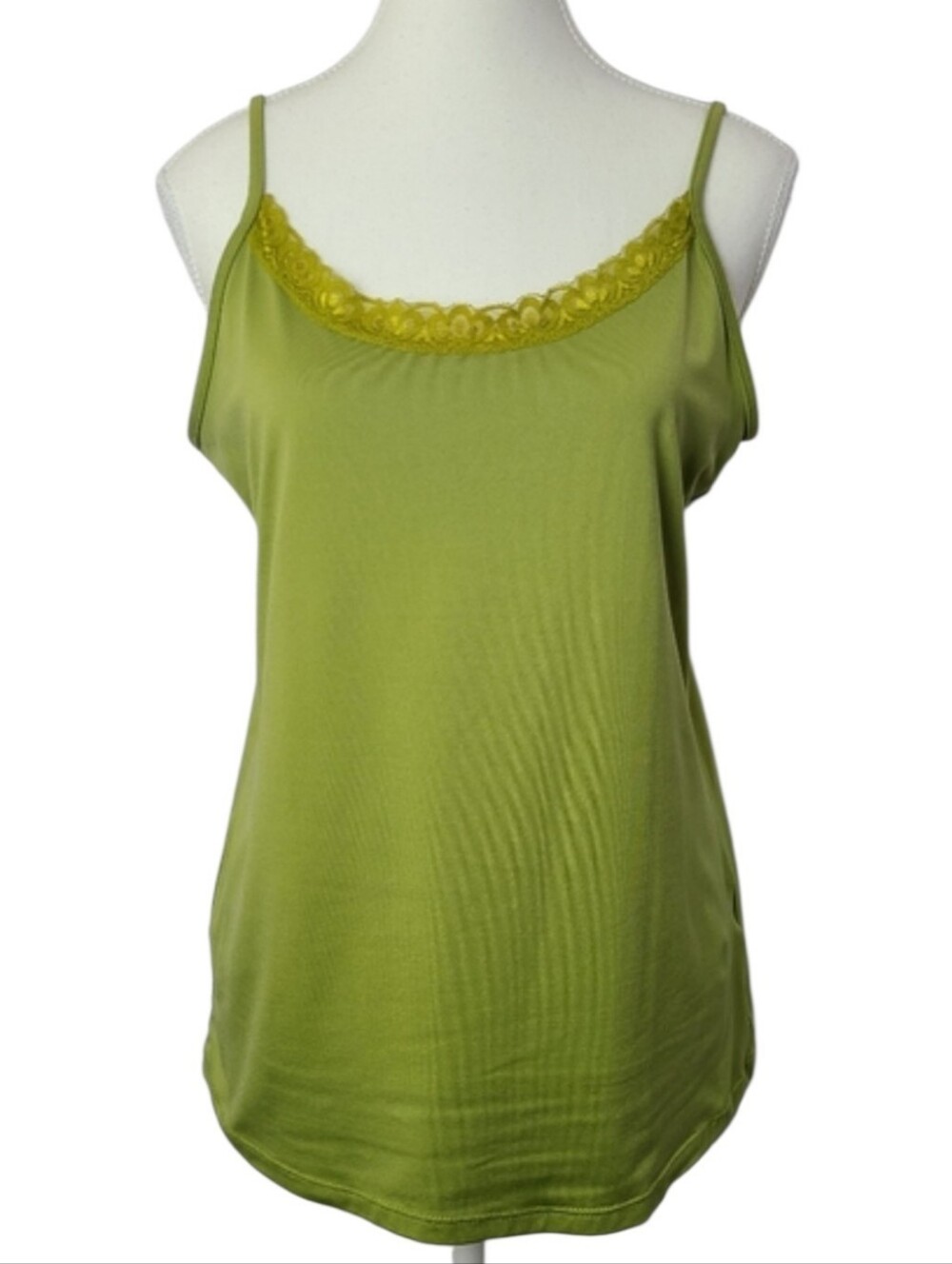 Reitmans Kelly Green Lace Trim Camisole Women’s Size Large Sleeveless Feminine